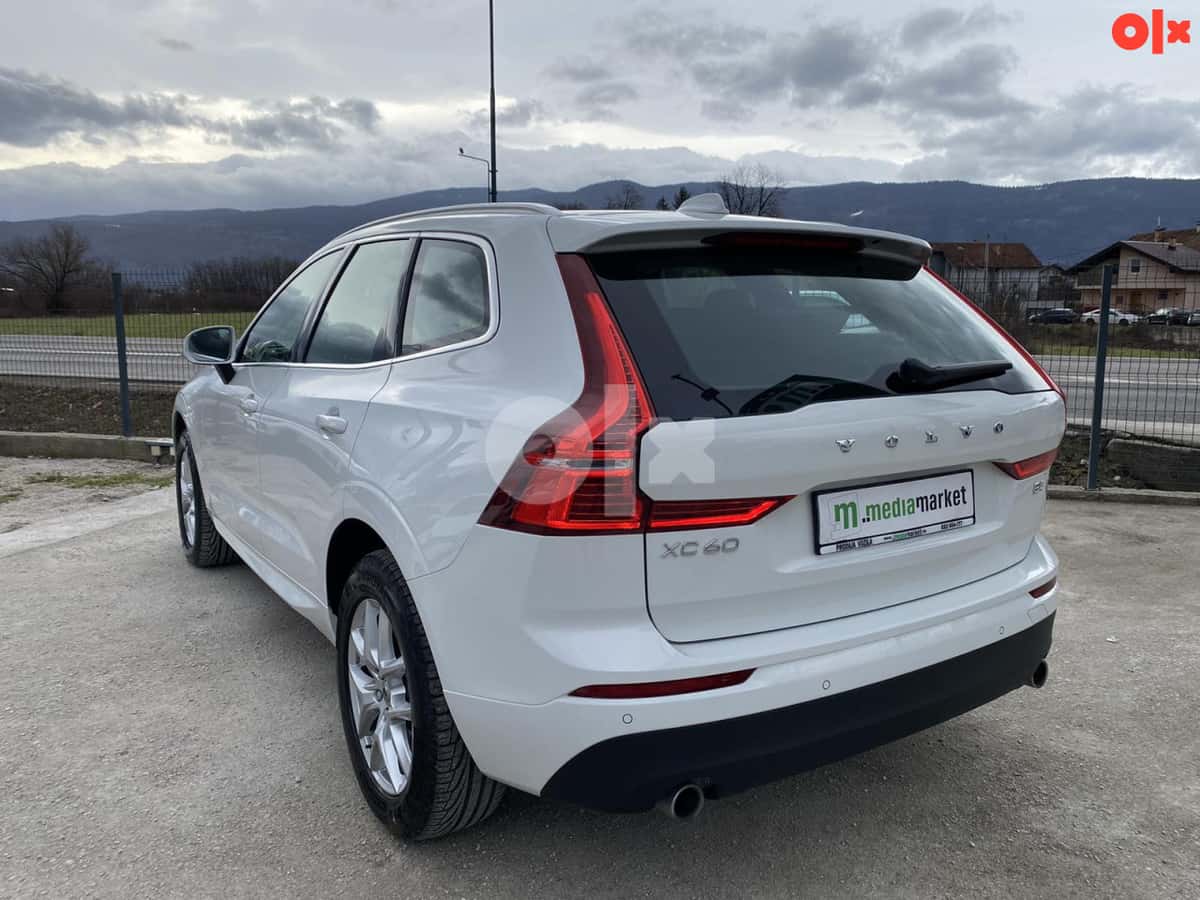 Volvo XC60 B4 2.0 Momentum 123.328km 2021g. XC 60 NAVI LED