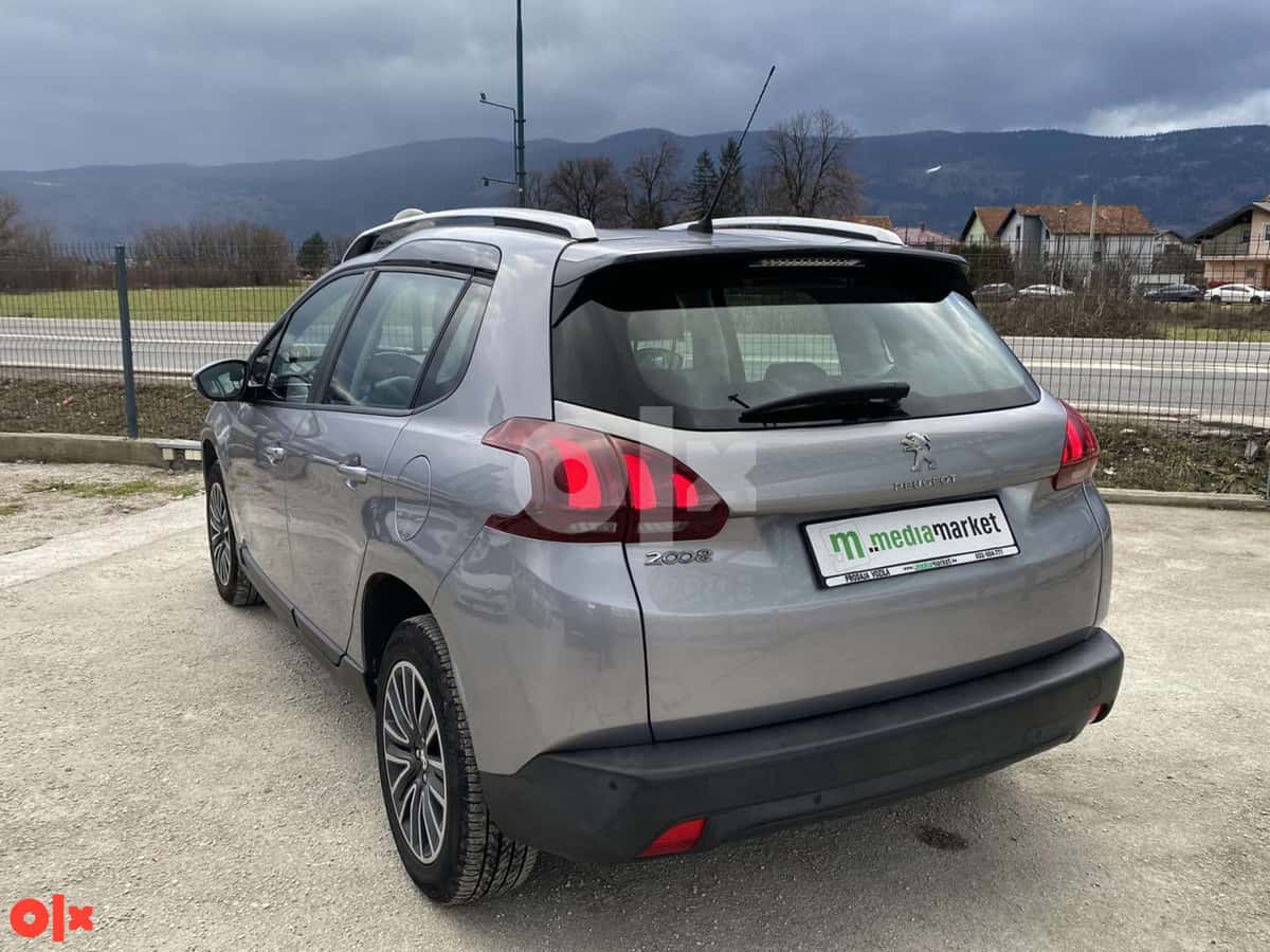 Peugeot 2008 1.6BlueHDi 73kw 106.379km 2017g. NAVI