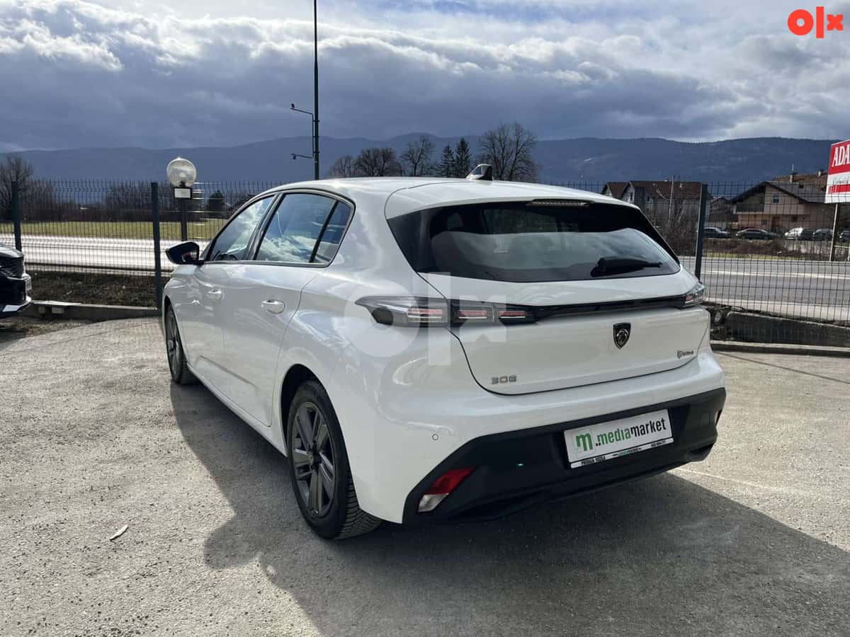 Peugeot 308 1.5BlueHDi 130ks 2022g. 103.111km VIRTUAL NAVI LED
