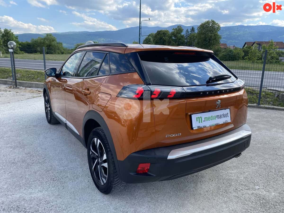 Peugeot 2008 Allure Business 1.5BlueHDi 110ks LED KAMERA NAVI