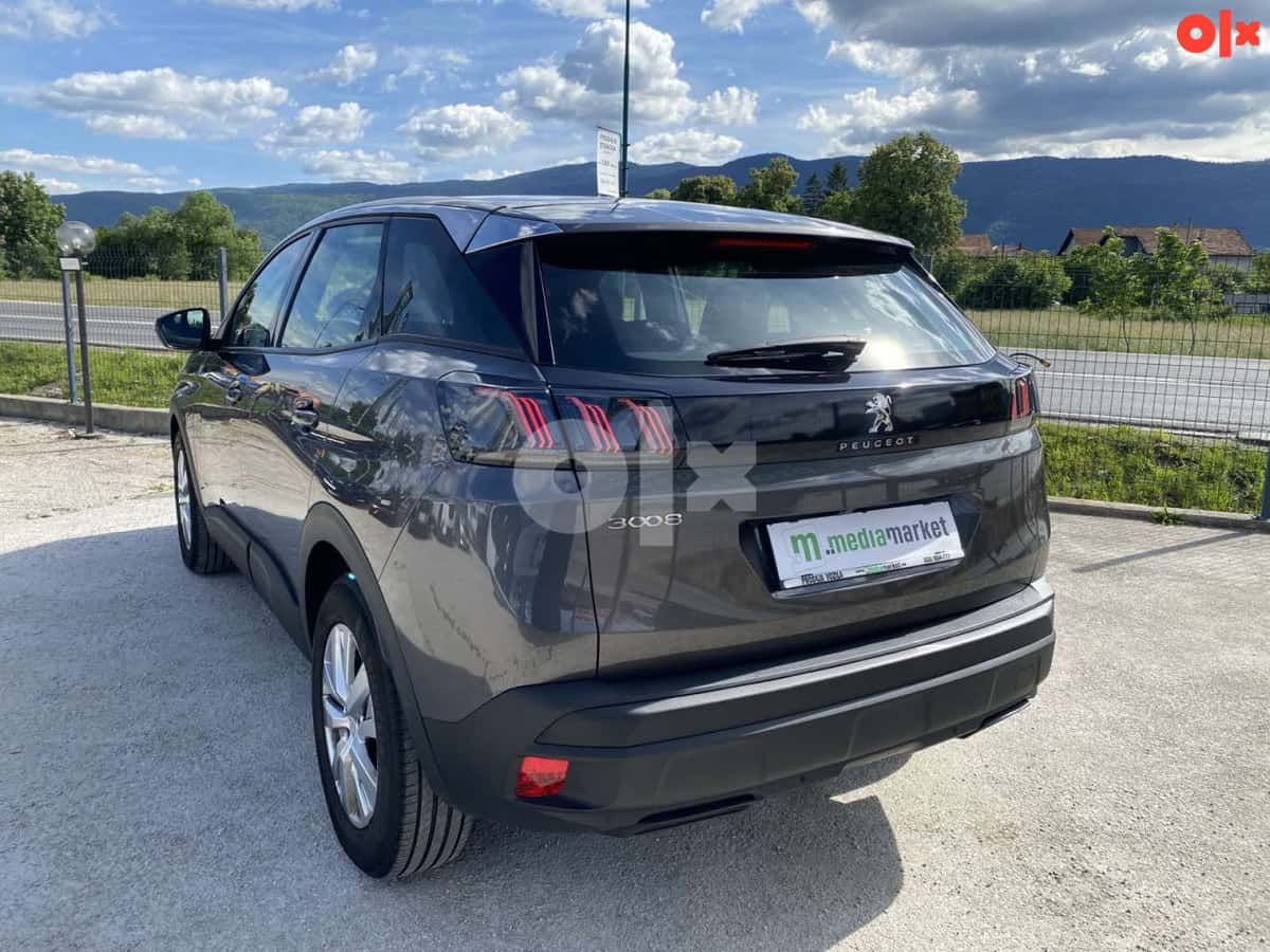 Peugeot 3008 EAT8 Active Business 114.045km 130ks VIRTUAL LED