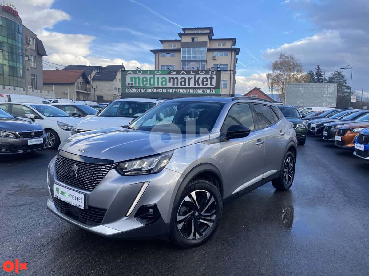 Peugeot 2008 Allure EAT8 1.5BlueHDi 96kw 109.021km KAMERA VIRTUAL