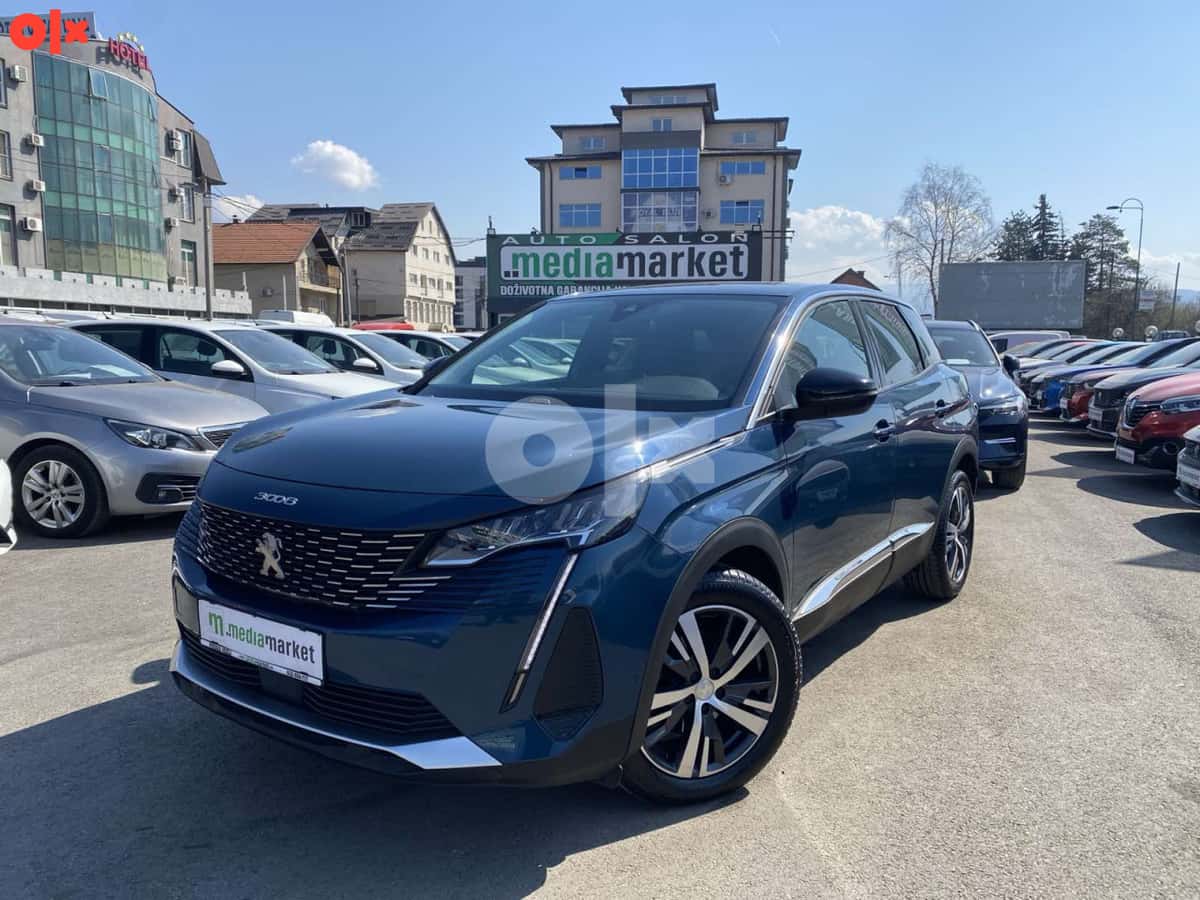 Peugeot 3008 Allure EAT8 Automatik 2022g. KAMERA VIRTUAL