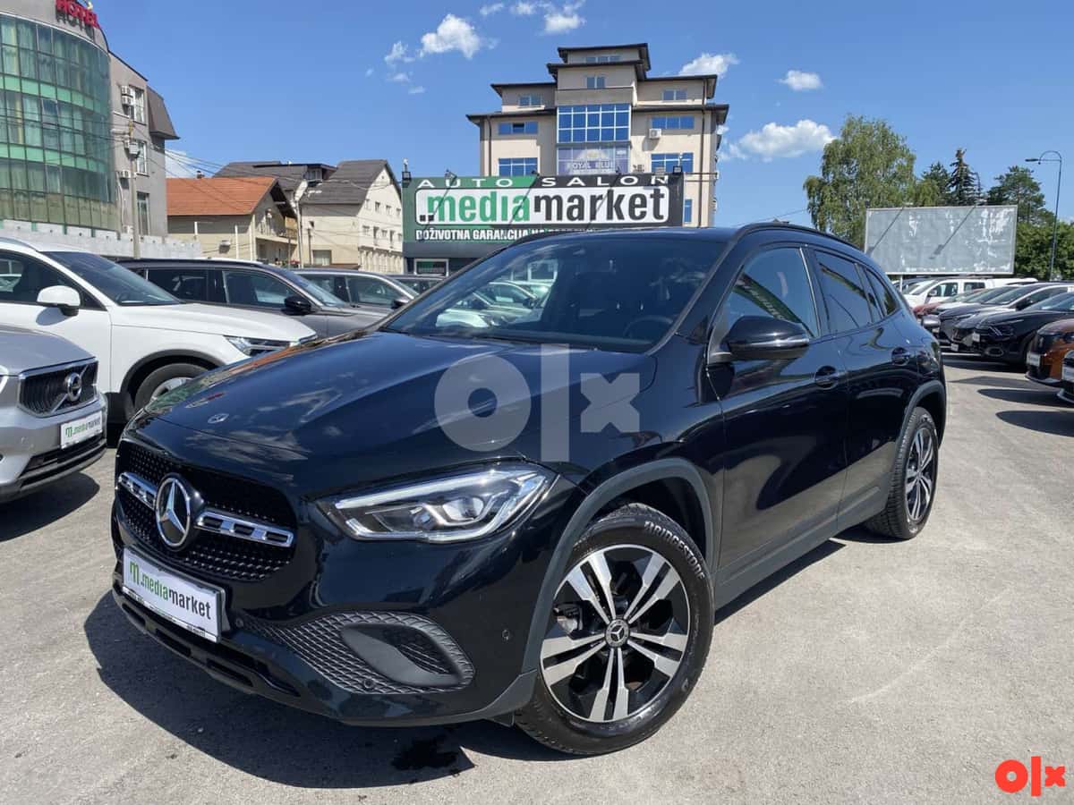 Mercedes-Benz GLA 200d Automatik 2023g. 139.092km Kamera