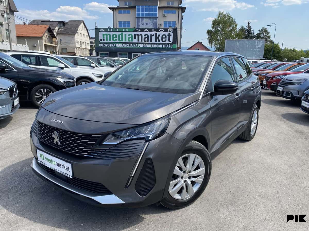 Peugeot 3008 MT Active 1.5BlueHDi 146.180km 2021g. Kamera LED
