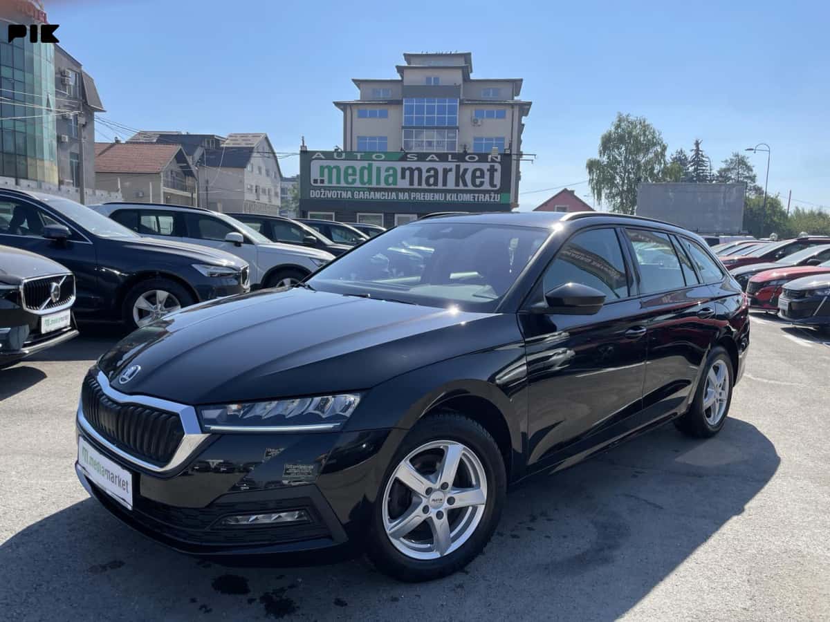 Škoda Octavia Combi 2.0 TDI DSG Automatik 2022g. Virtual Kamera