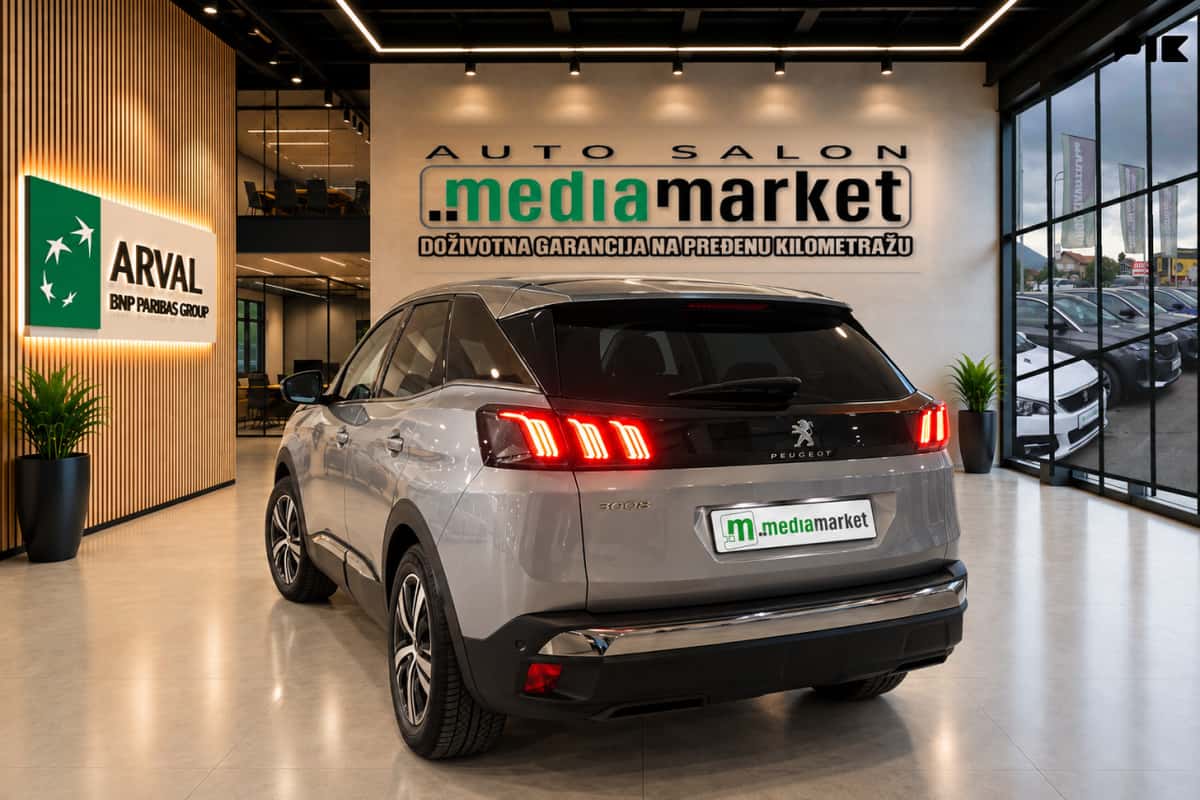 Peugeot 3008 Allure 1.5BlueHDi EAT8 Automatik 2022g. Kamera LED