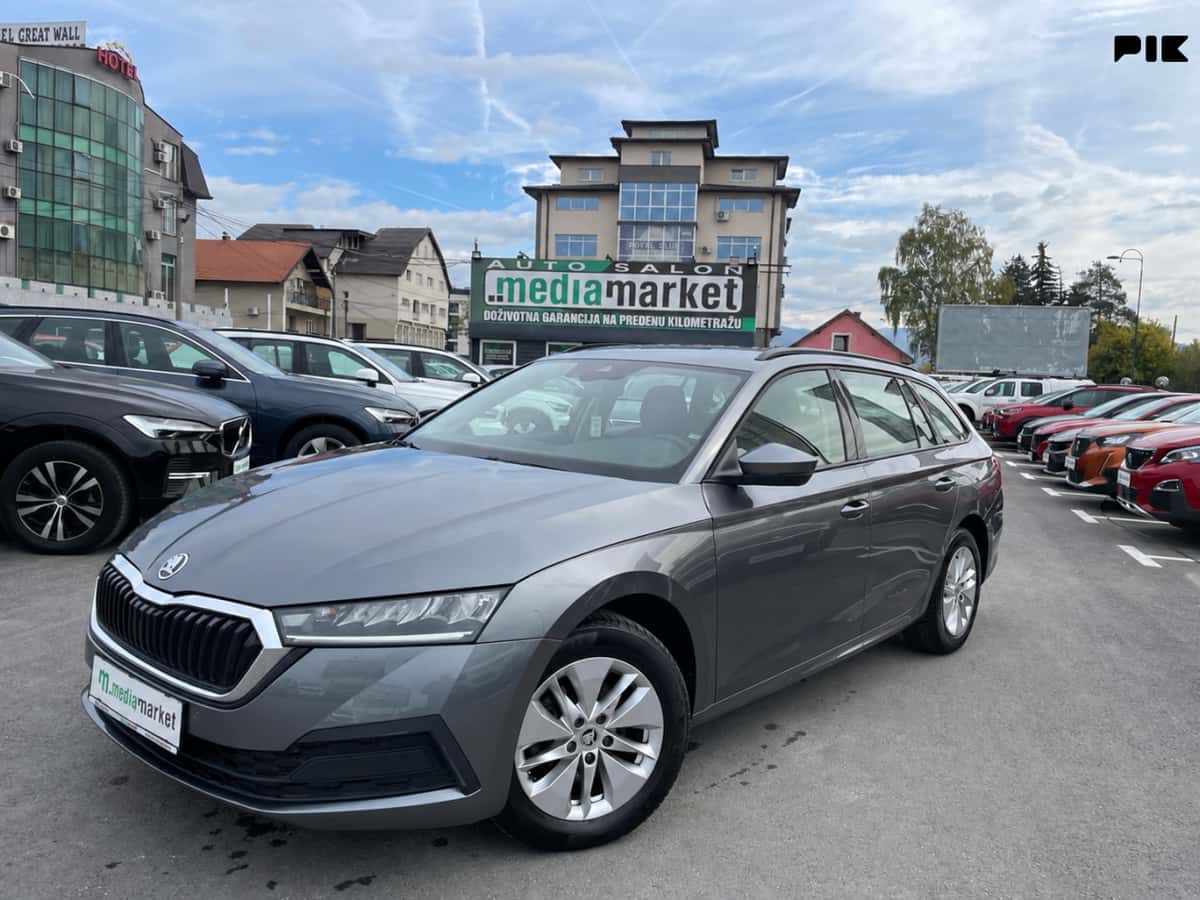 Škoda Octavia Combi 2.0 TDI MT 2023g. Virtual Kamera